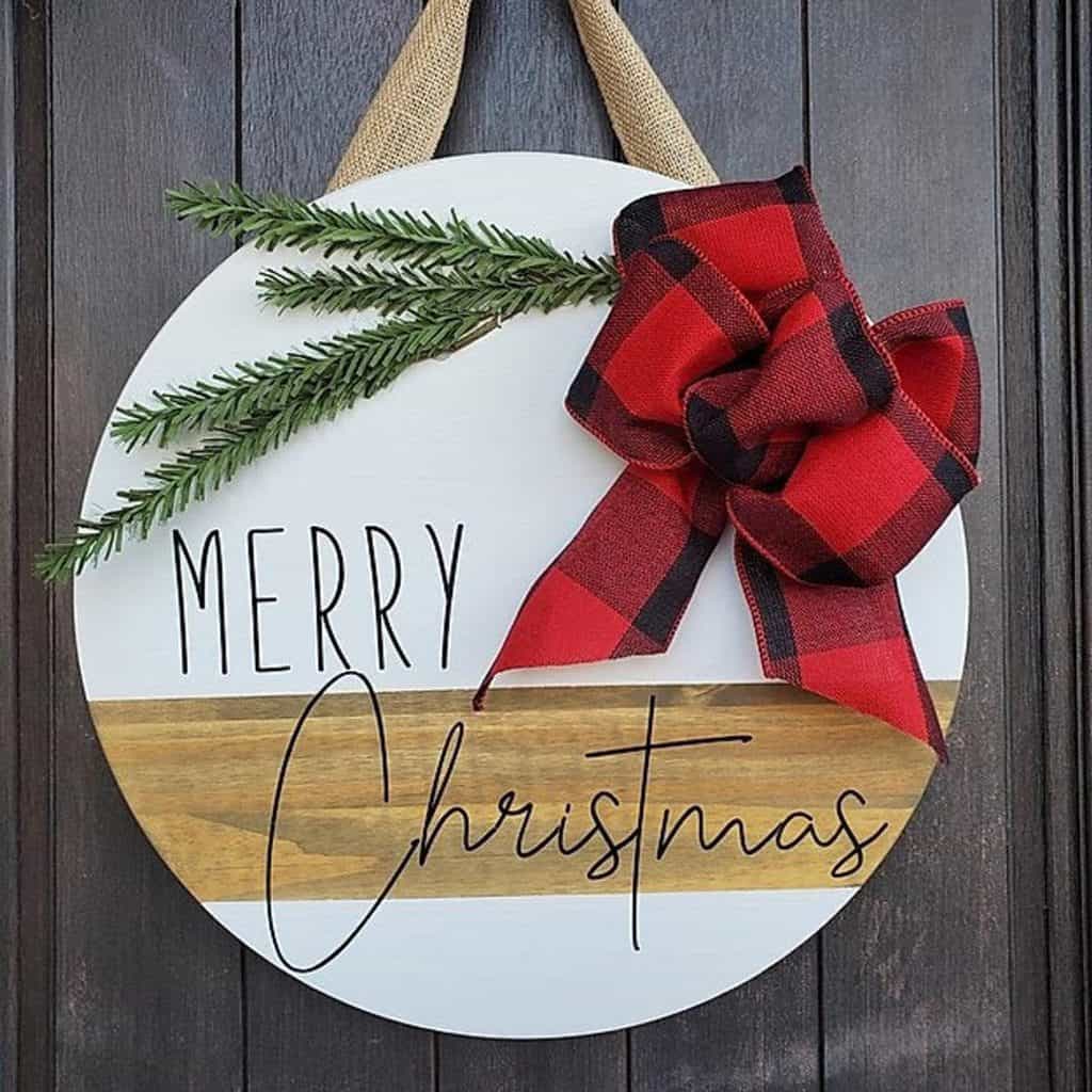 Everyday Wholesome 35 Best Christmas Door Hangers For Holiday Decor