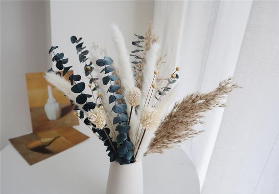 Everyday Wholesome | 100 Vase Decorating Ideas as Home Decor