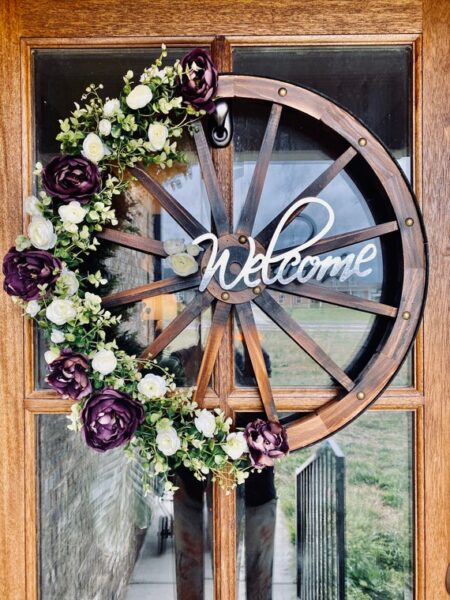 15 Wagon Wheel Wreaths for All Seasons, Everyday Front Porch – Everyday ...
