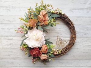 Everyday Wholesome | 25+ Fall Wreaths for your Autumn Front Porch