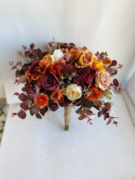 Everyday Wholesome | 35 Fall Bridal Bouquets for your Autumn Wedding