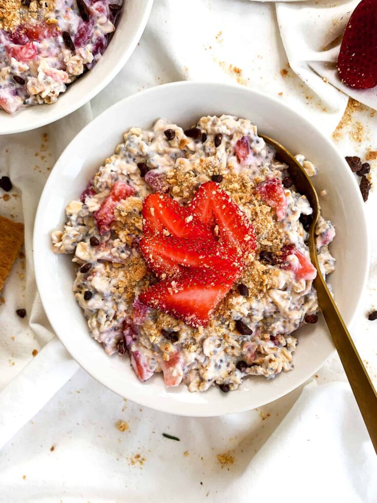 Image for 5 Ingredient Strawberry Cheesecake Protein Overnight Oats
