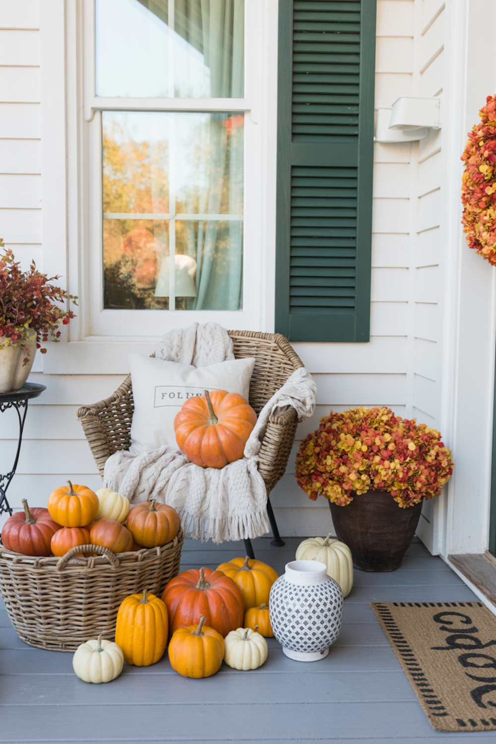 30 Fall Front Porch Decor Ideas to Welcome the Season with Charm ...